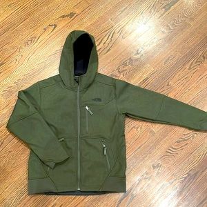 North face mens fig green jacket, nwt, size M